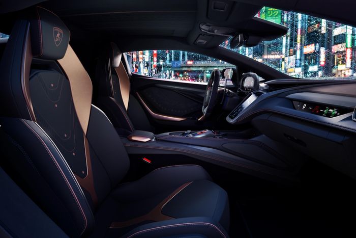  Siêu xe thay thế cho Aventador có khả năng tăng tốc 0-100 km/h chỉ trong 2,5 giây, trước khi đạt tốc độ tối đa hơn 350 km/h. Quãng đường di chuyển EV khoảng 10 km. 
