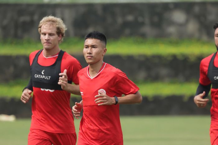  Ngọc Tân ở một trong những buổi tập đầu tiên trong màu áo đội bóng mới. Ảnh: Thể Công - Viettel. 