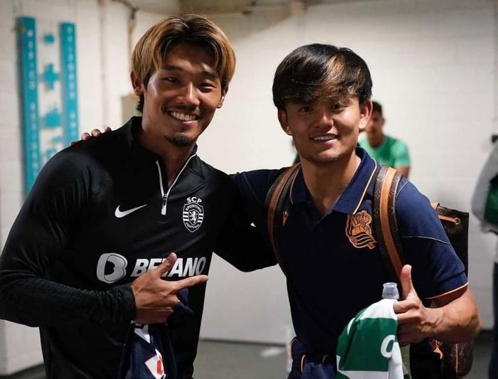 Morita (trái) chia sẻ ảnh cùng Kubo Takefusa trên trang cá nhân. Ảnh: Instagram @mrt_510.