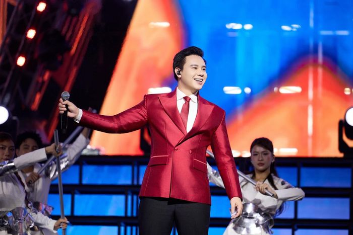  Nam ca sĩ xuất hiện ở nhiều sân khấu, concert lớn vài năm qua.