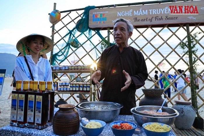 Giới thiệu nghề mắm truyền thống tới du khách
