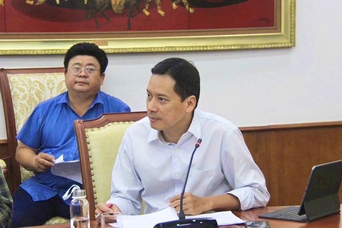Cục trưởng Cục PTTH&TTĐT Lê Quang Tự Do trả lời kiến nghị của một số đơn vị, doanh nghiệp tại Hội thảo