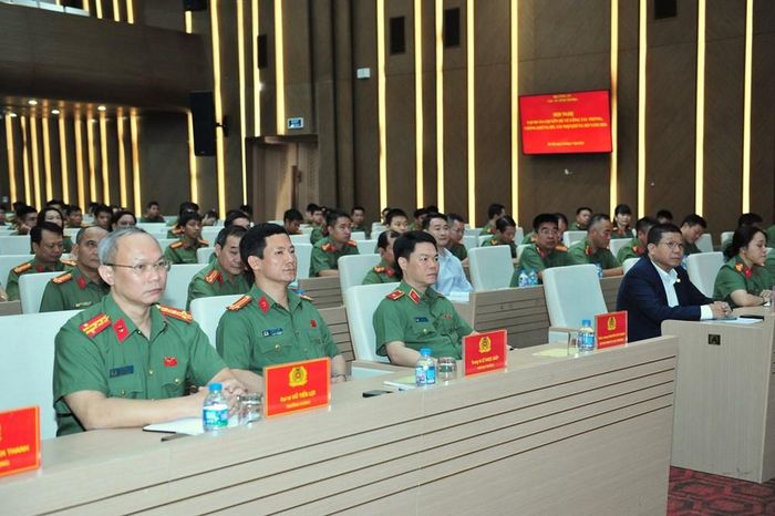 Các đại biểu dự Hội nghị