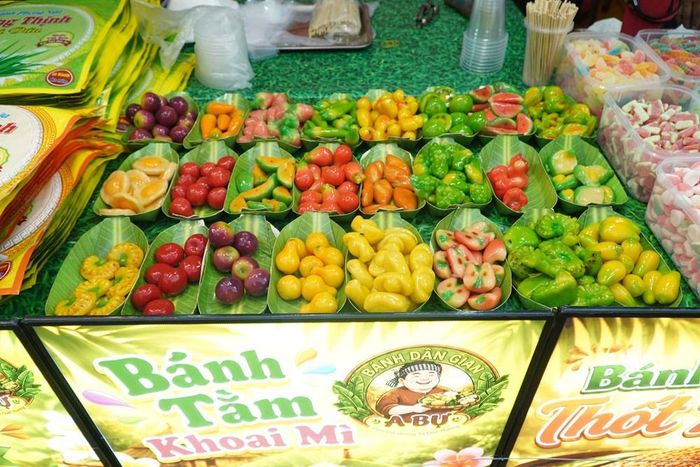 Các loại bánh Nam Bộ. Ảnh: S.Thùy
