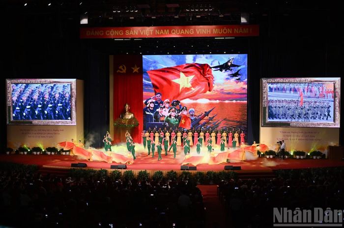 Tiết mục văn nghệ tại chương trình.