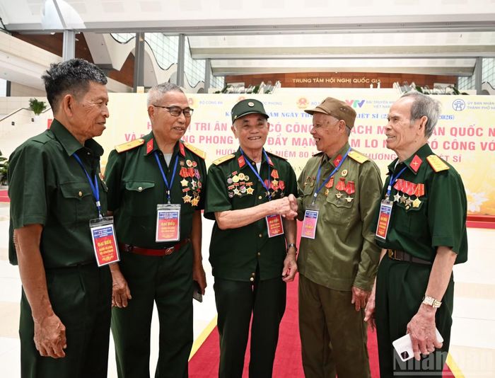 Các đại biểu người có công tỉnh Sơn La dự Hội nghị.