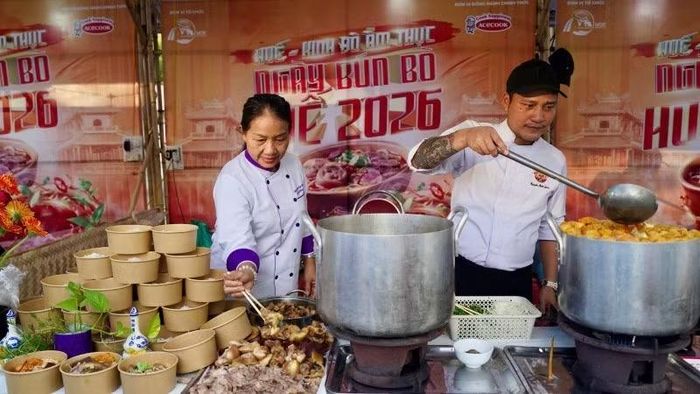 Hàng bún bò Huế trong ngày hội. (Ảnh: Lê Đình Hoàng)