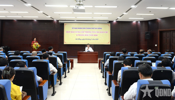 Quang cảnh họp báo.