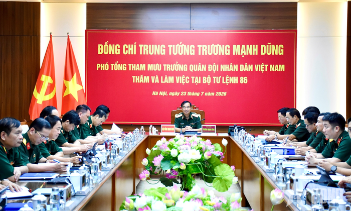 Quang cảnh buổi làm việc.