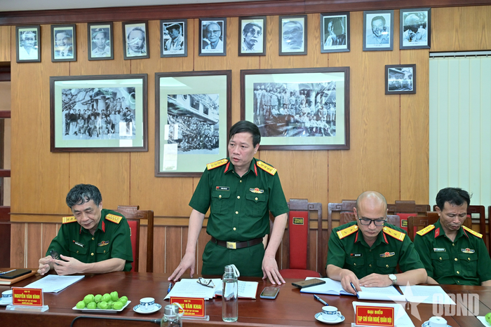 Đại tá Phùng Văn Khai phát biểu.