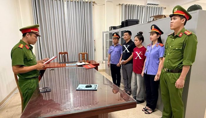 Cơ quan điều tra khởi tố 2 đối tượng (dấu X) liên quan đến vụ án.