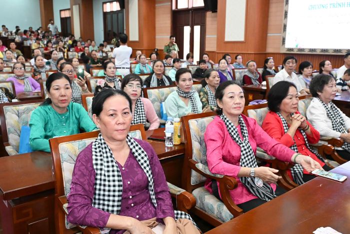  Các đại biểu tham dự chương trình. Ảnh: VIỆT DŨNG 