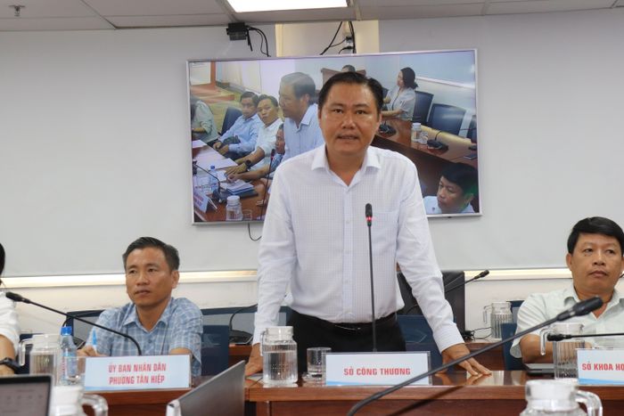 Ông Nguyễn Khắc Hiếu, Phó Trưởng Phòng Quản lý năng lượng, Sở Công thương TPHCM, thông tin tại họp báo