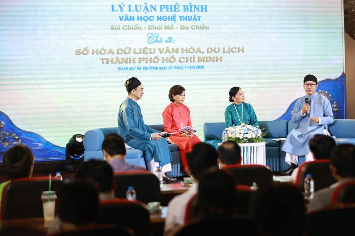 Một trong những hoạt động nổi bật của chương trình là tọa đàm "Số hóa dữ liệu văn hóa, du lịch TPHCM"