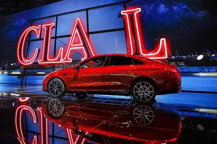 Dù mẫu sedan thuần điện của thương hiệu ngôi sao 3 cánh sở hữu hiệu suất vận hành ấn tượng, người tiêu dùng Trung Quốc dường như không quá mặn mà. Theo một báo cáo mới từ Đức, liên doanh giữa Mercedes-Benz và BAIC Motor đã tạm dừng sản xuất mẫu xe này tại nhà máy ở Trung Quốc.