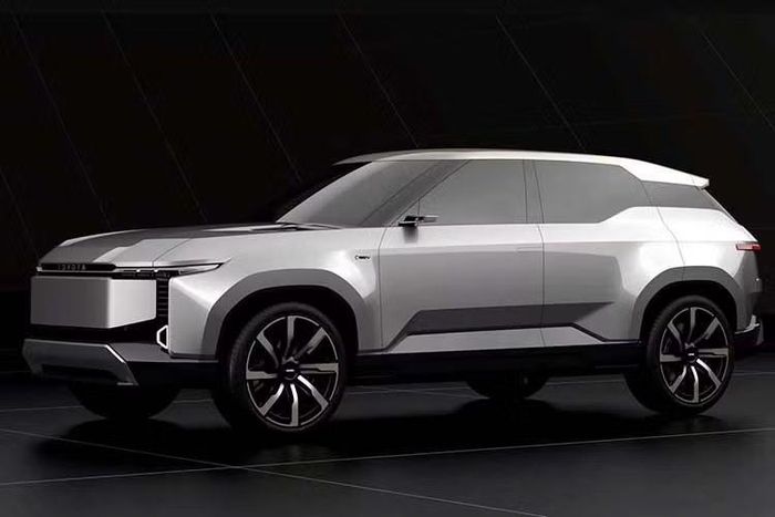 Dù vậy, sự xuất hiện của nguyên mẫu ngụy trang cho thấy Toyota đang đẩy nhanh quá trình phát triển một mẫu crossover hoàn toàn mới. Nếu đúng theo lộ trình hiện tại, phiên bản thương mại nhiều khả năng sẽ được giới thiệu trước khi thập kỷ này khép lại.