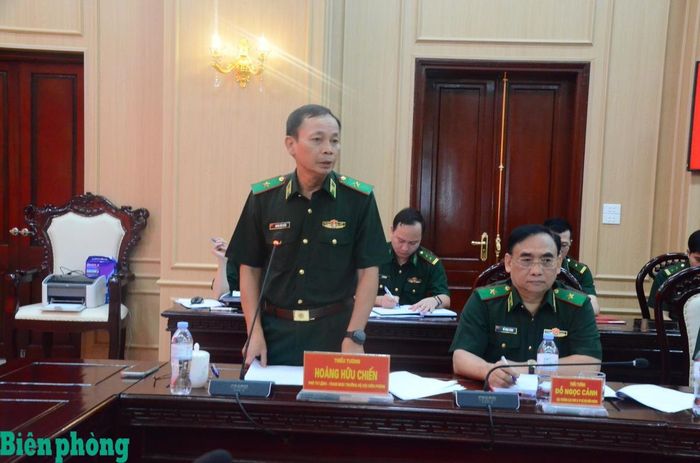 Thiếu tướng Hoàng Hữu Chiến phát biểu tại hội nghị. Ảnh: Mai Anh