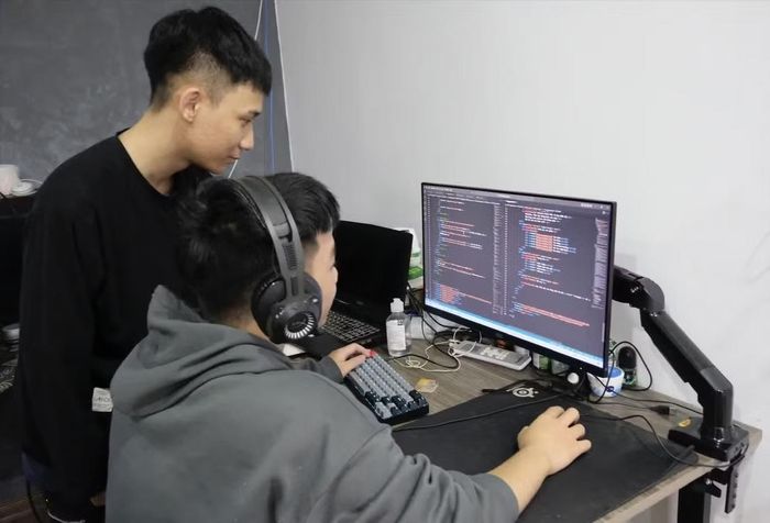 Theo các chuyên gia, người trẻ cần trang bị khả năng "thẩm mỹ tinh tế" nội dung mà AI tạo nên.