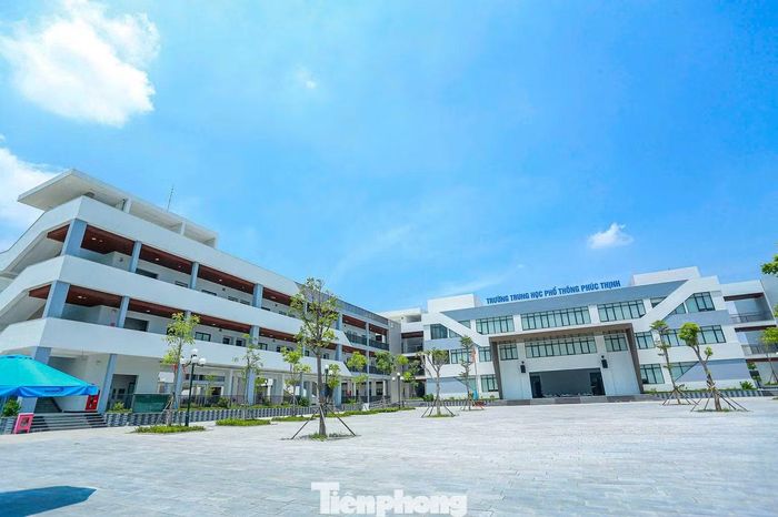 Cùng với quá trình hoàn thiện hạ tầng, các không gian công cộng và thiết chế văn hóa trên địa bàn cũng tiếp tục được đầu tư, đáp ứng nhu cầu sinh hoạt và gắn kết cộng đồng.