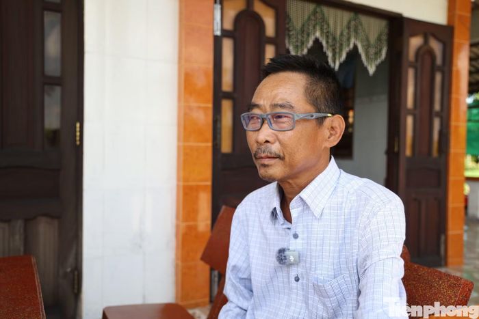 Ông Huỳnh Văn Nhờ (60 tuổi) - người con trai út của Anh hùng LLVTND Huỳnh Văn Đảnh. Ảnh: Nguyễn Tiến