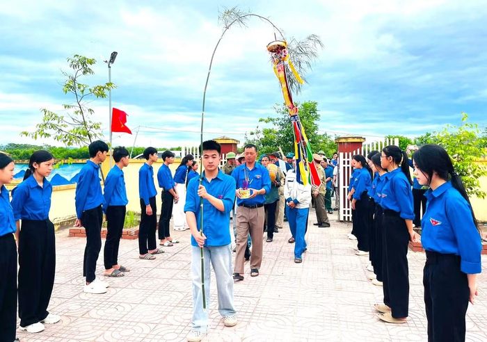 Ngày 29/11/1964, liệt sĩ Nguyễn Hữu Thi đã anh dũng hy sinh khi tuổi đời còn rất trẻ, để lại phía sau bao khát vọng còn dang dở. Sau khi hy sinh, hài cốt của anh được quy tập về an táng tại địa bàn xã Tứ Mỹ (tỉnh Hà Tĩnh) và luôn được chính quyền, nhân dân địa phương chăm sóc chu đáo bằng tất cả sự trân trọng, lòng biết ơn đối với những người đã ngã xuống vì Tổ quốc.