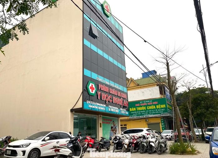 Phòng khám Y học Nghệ An từng bị đình chỉ hoạt động 2 tháng về nhiều lỗi vi phạm vào năm 2025.