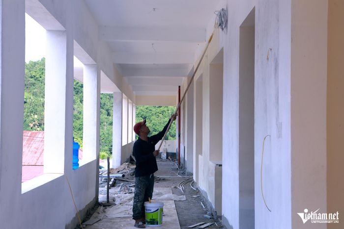Các hạng mục đang hoàn thiện phần sơn.