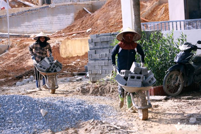 Dự án đang được triển khai đồng loạt nhằm bảo đảm hoàn thành đúng tiến độ trước ngày 15/8/2026.