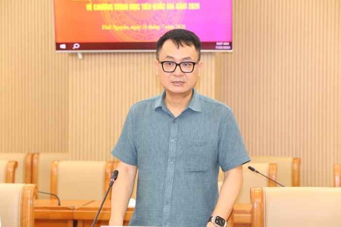 Ông Hà Việt Quân, Chánh văn phòng Dân tộc và Miền núi (Bộ Dân tộc và Tôn giáo) - Trưởng đoàn công tác liên ngành phát biểu tại buổi làm việc. Ảnh: Thế Toàn