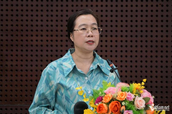 Bà Nguyễn Thu Phương thông tin tại buổi họp báo