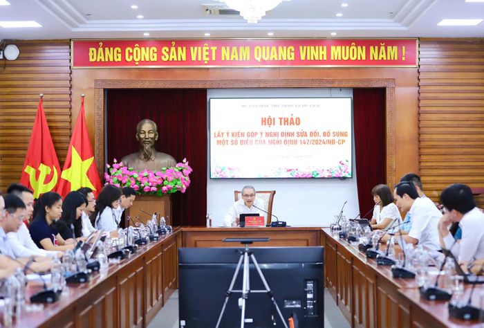 Chiều 23/7, Bộ VHTTDL tổ chức Hội thảo lấy ý kiến góp ý đối với dự thảo Nghị định sửa đổi, bổ sung một số điều của Nghị định số 147/2024/NĐ-CP ngày 09/11/2024 của Chính phủ quản lý, cung cấp, sử dụng dịch vụ Internet và thông tin trên mạng. Ảnh: Bộ VHTTDL.