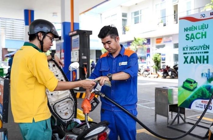 Theo Cục TTTN, việc tăng cường kiểm tra, giám sát nhằm bảo đảm hoạt động kinh doanh xăng dầu diễn ra ổn định. (Ảnh minh họa: Cục TTTN)