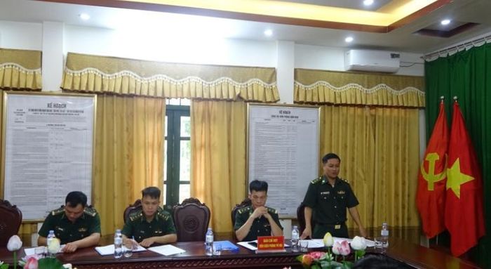 Đồng chí Trung tá Đặng Tuấn Cường - Đồn trưởng Đồn biên phòng Pò Mã, Bộ đội biên phòng tỉnh Lạng Sơn phát biểu ý kiến.