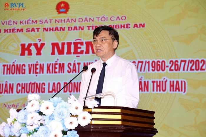  Đồng chí Hoàng Nghĩa Hiếu, Phó Bí thư Thường trực Tỉnh ủy, Chủ tịch HĐND tỉnh Nghệ An phát biểu.
