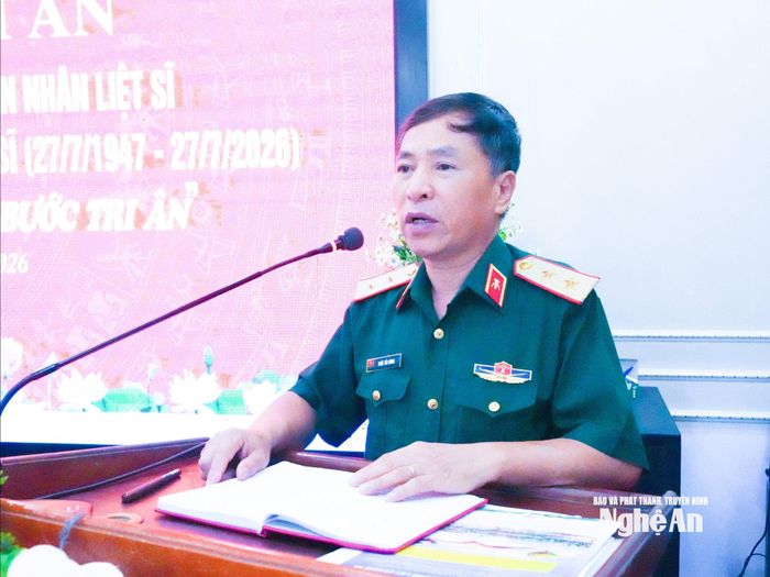 Trung tướng Trần Tấn Hùng - Phó Chủ tịch Thường trực Hội Hỗ trợ gia đình liệt sĩ Việt Nam phát biểu tại chương trình. Ảnh: Mai Hoa