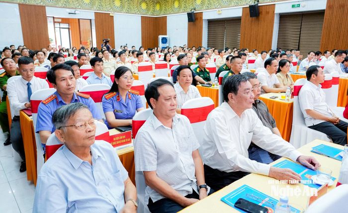 Các đại biểu dự lễ kỷ niệm. Ảnh: Phạm Bằng