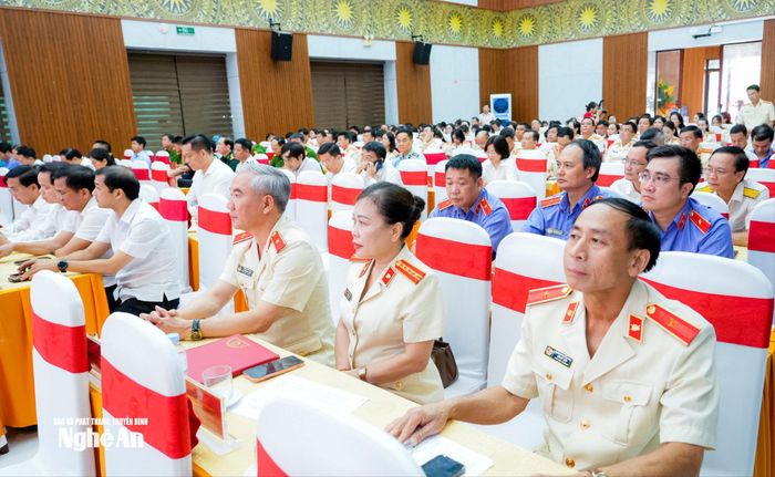 Các đại biểu dự lễ kỷ niệm. Ảnh: Phạm Bằng