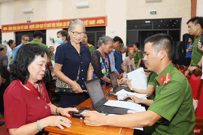 Sự ra đời của “Ngân hàng gen liệt sĩ chưa xác định được thông tin và thân nhân liệt sĩ” được xem là một bước tiến quan trọng, mở ra kỳ vọng mới trong công tác tìm kiếm, xác minh danh tính liệt sĩ.