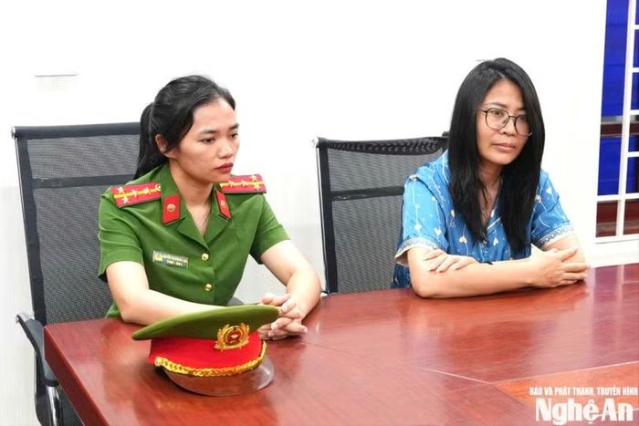 Cơ quan Công an làm việc với đối tượng Lê Thị Dung. Ảnh: Trọng Tuấn