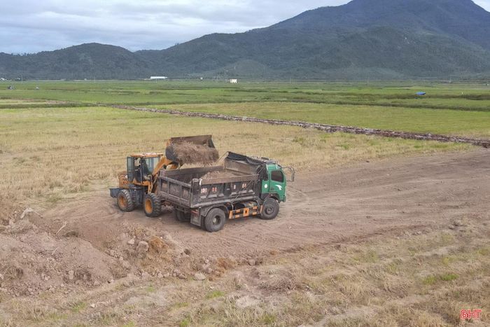 Không khí chuyển đổi ruộng đất lần thứ ba tại xã Lộc Hà đang được triển khai rất khẩn trương.