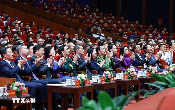 Thủ tướng Lê Minh Hưng và các đại biểu dự Hội nghị Tri ân người có công với cách mạng toàn quốc năm 2026. (Ảnh: Dương Giang/TTXVN)