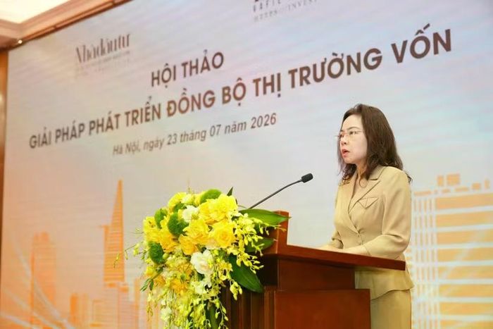 Bà Hà Thu Giang, Vụ trưởng Vụ Tín dụng các ngành kinh tế Ngân hàng Nhà nước phát biểu tại hội thảo. (Ảnh: BTC)