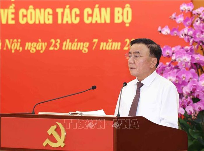 Đồng chí Trần Cẩm Tú, Ủy viên Bộ Chính trị, Thường trực Ban Bí thư phát biểu giao nhiệm vụ. Ảnh: Phương Hoa/TTXVN