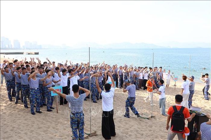 Chương trình Trại hè Việt Nam góp phần gắn kết thanh niên kiều bào với quê hương, đất nước. Ảnh: Đặng Tuấn/TTXVN