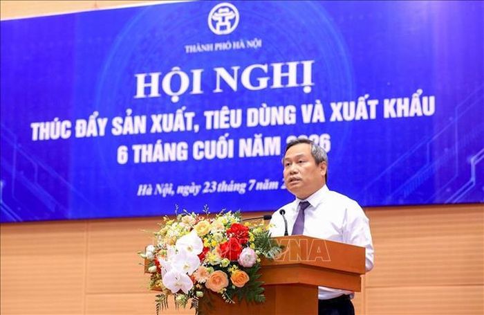 Chủ tịch UBND thành phố Hà Nội Vũ Đại Thắng phát biểu khai mạc Hội nghị. Ảnh: Trung Nguyên/TTXVN