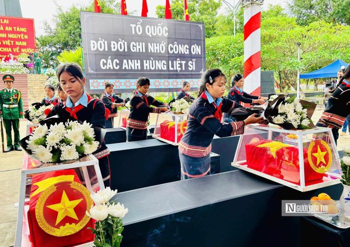 Các anh đã được về an nghỉ trong lòng đất mẹ Việt Nam. Ảnh: Ngọc Minh