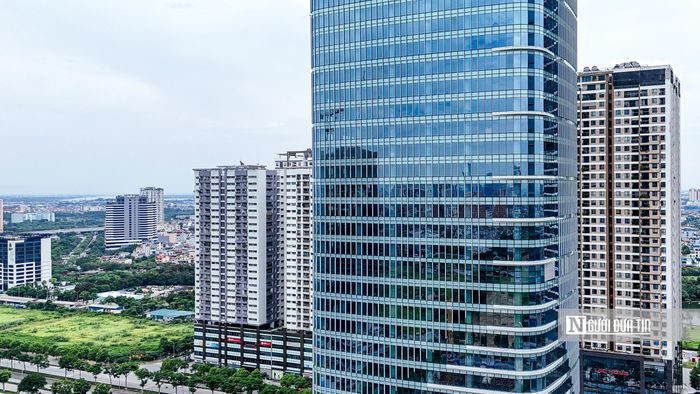 IFC Hanoi kết hợp hài hòa giữa ngôn ngữ kiến trúc đương đại và những cảm hứng tinh tế từ văn hóa Việt Nam.