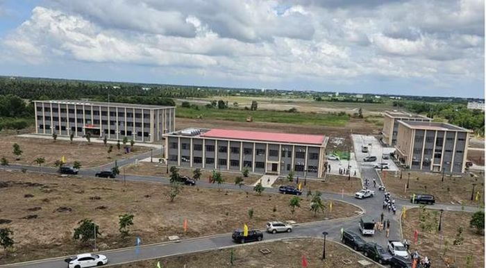 Cơ sở vật chất khang trang của Trường Văn hóa Công an nhân dân III tại Tp.Cần Thơ. Ảnh: Giáo dục thời đại