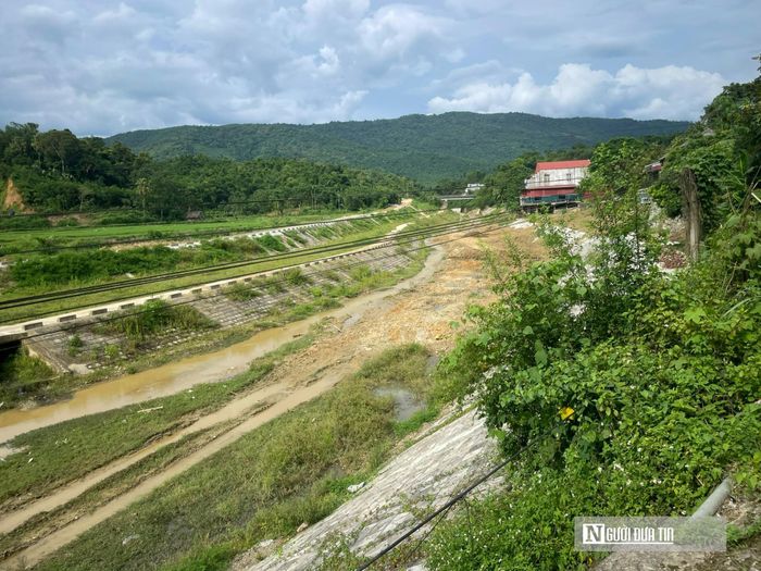 Kè chống sạt lở sông Âm đang thiếu chỉ tiêu đất thủy lợi.