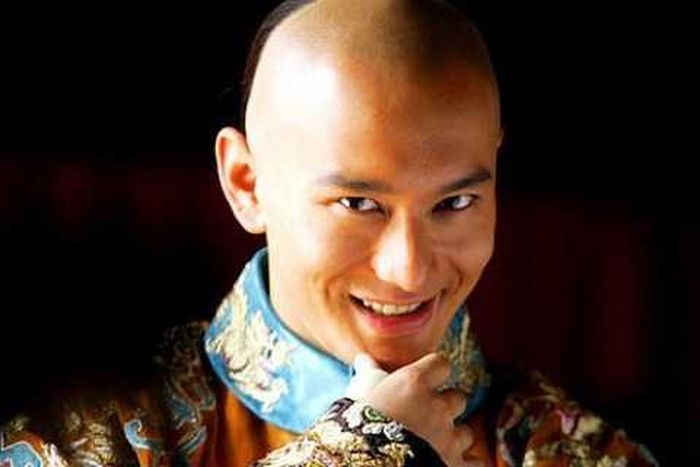 Diễn viên Huỳnh Hiểu Minh thủ vai Vi Tiểu Bảo trong bộ phim truyền hình Tân Lộc Đỉnh Ký.